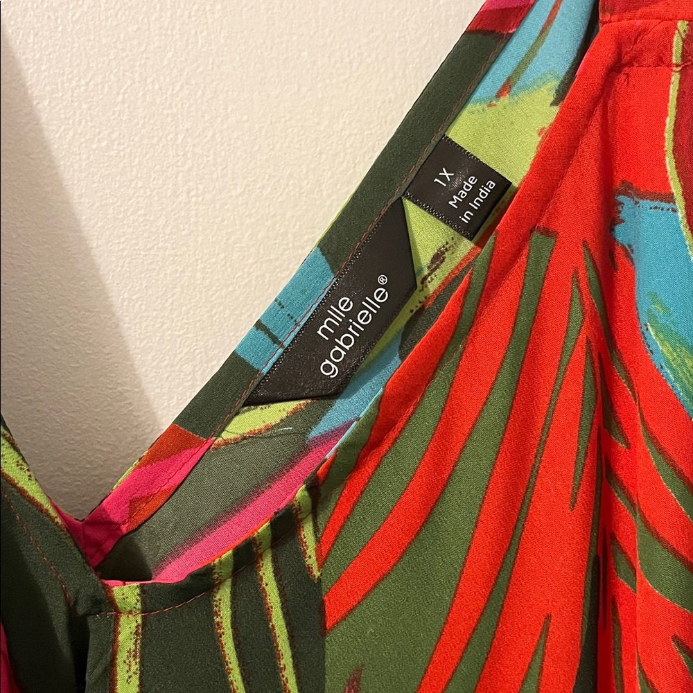Mlle Gabrielle Colorful V-Neck Dress